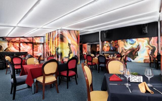 Hotel Art Magus