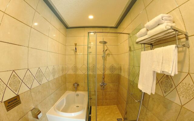 Tam Chau Luxury Hotel