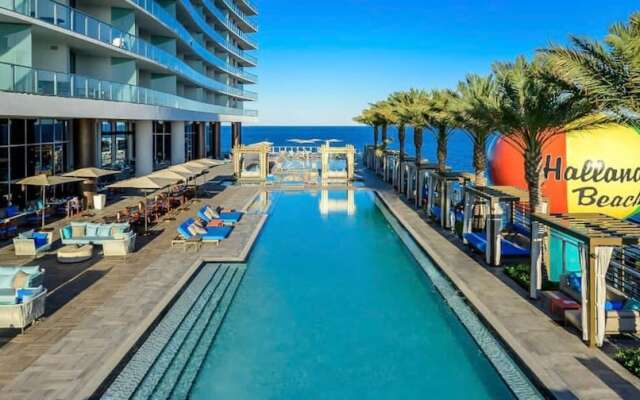 Oceanfront Luxury Condo 1BR Balcony, Hollywood