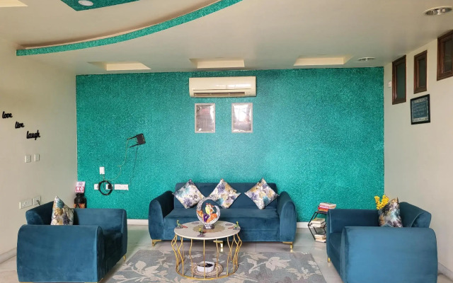 Rukiye Zara Jaipur