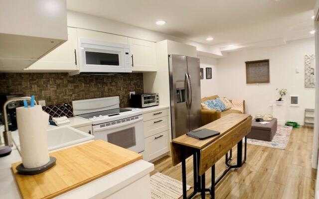 Phinneywood Basement Hideaway - Zoo meets Lake