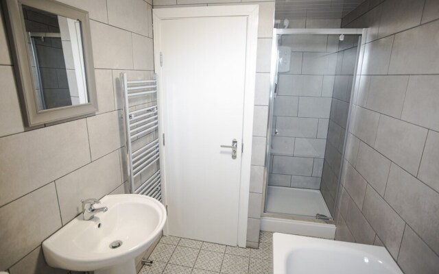 Short Stay Bristol - Two Mile Hill Apartment