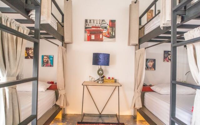 OYO 617 Tira Hostel chalong Phuket