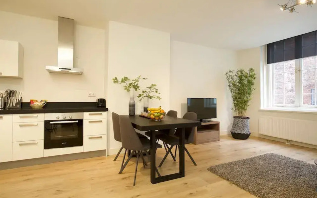 Canal Garden Apartment