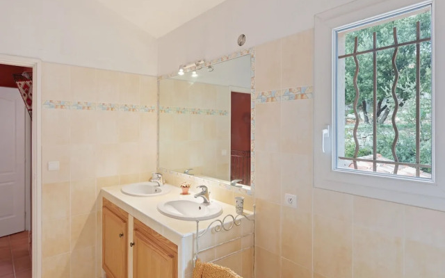 Holiday Home (LOG160)