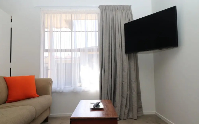 Sunny Unit on Grey Street