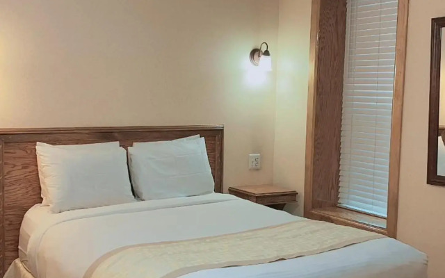District Hotel