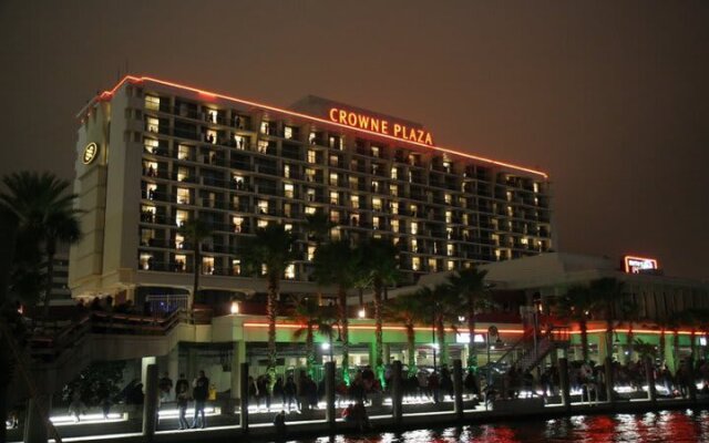 Crowne Plaza Jacksonville Riverfront