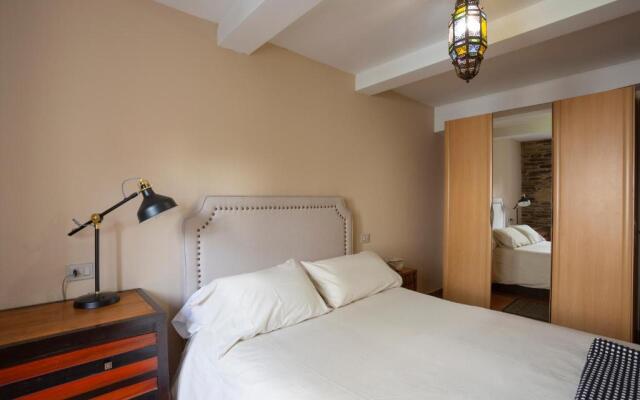 Bed & Center