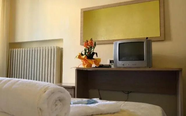 Hotel Orly