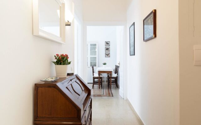 Apartment With one Bedroom in Roma, With Wifi