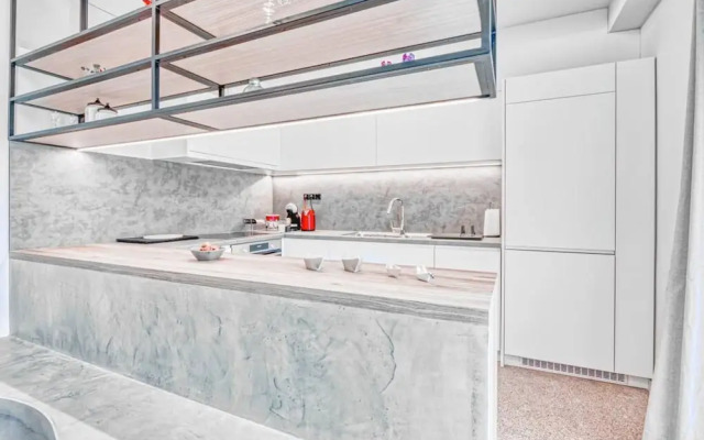 Comfortable Living in Athens 2BR Apartment