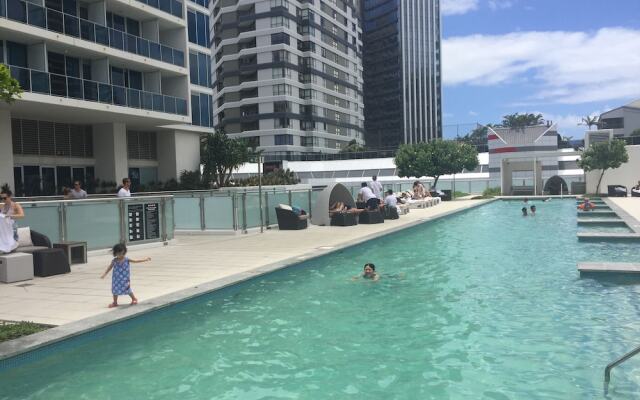 Ocean View Luxury 2 Bedroom Apartment
