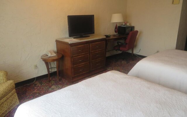 Urbana Landmark Hotel