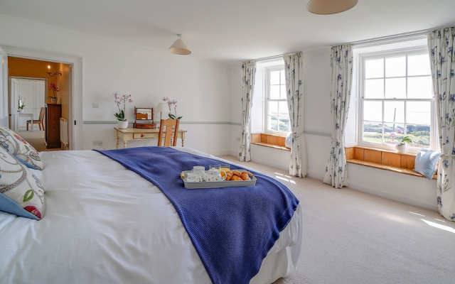 Porthcothan House