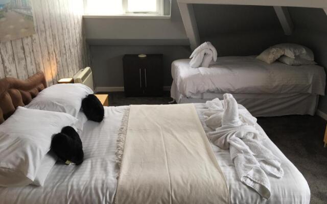 Apartment 4, Cornerhouse Apartments