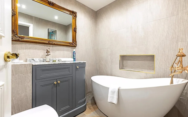 Spacious 4-bed House Near Liverpool St