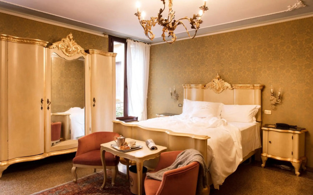 Hotel Flora