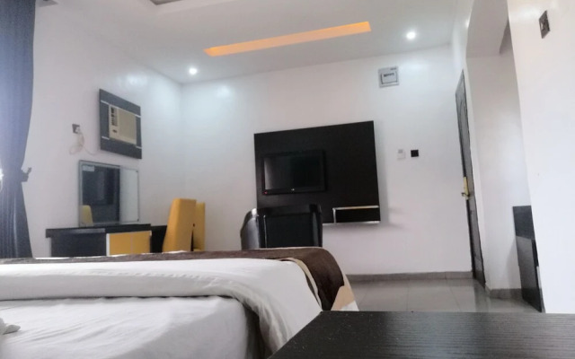 Chalon Suites