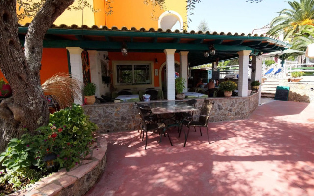 Mathraki Resort