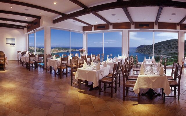 Istron Bay Hotel