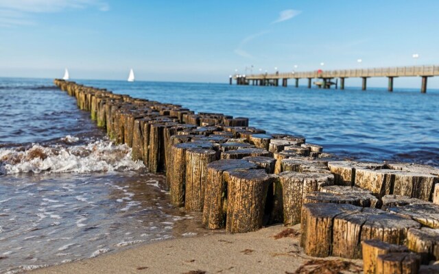Lovely Apartment in Ostseebad Kühlungsborn near Sea Beach