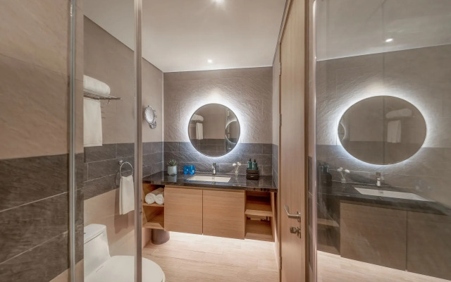 Citadines Marina Halong