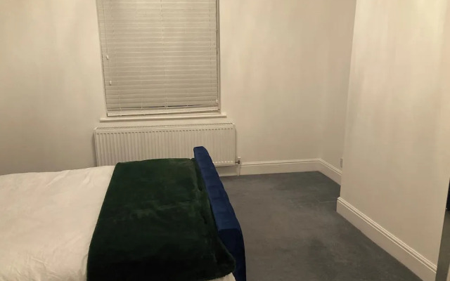 Lovely 2 Bed House Apartment in Boston Towncentre
