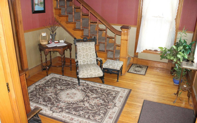 The Harney House Inn
