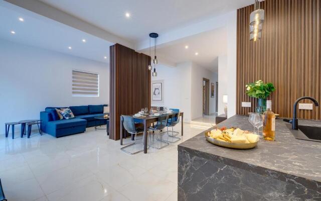 Art Deco Luxury Apartment Central Location