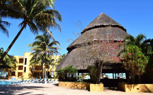Reef Yucatan Hotel and Convention Center All Inclusive