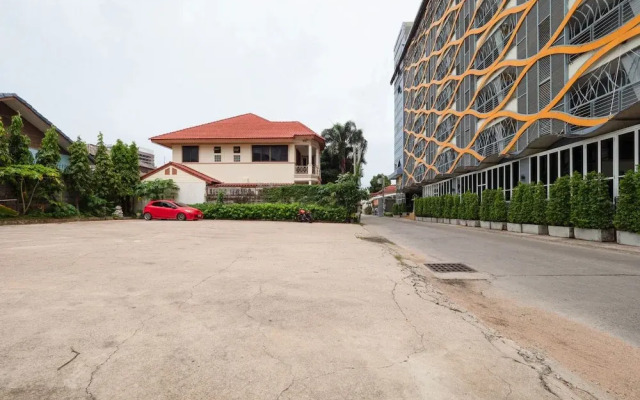 Curve Boutique Pattaya