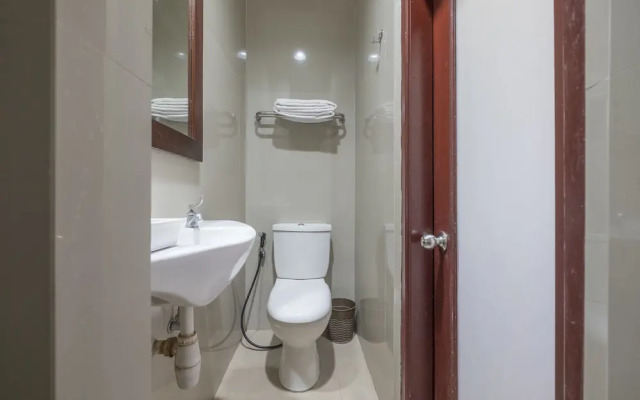 OYO 1090 Hotel Anging Mammiri Makassar