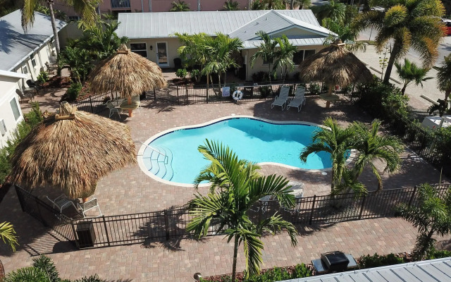 Twin Palms at Siesta