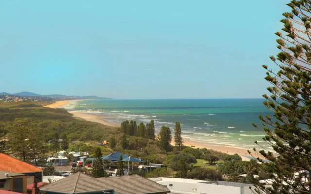 Unit 4 'Beaumont Sur Mer', Coolum Beach