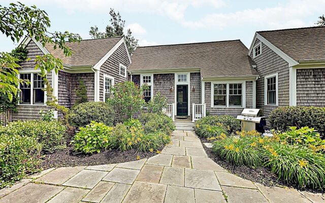 34 Edgartown - 2 Br Home