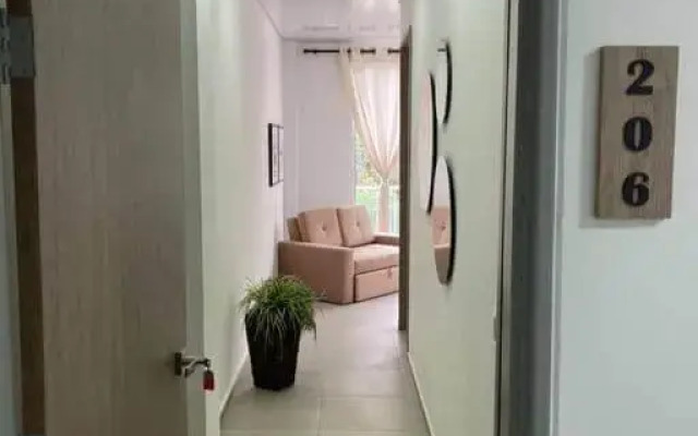 206-INCREIBLE APARTA ESTUDIO EN GRanada