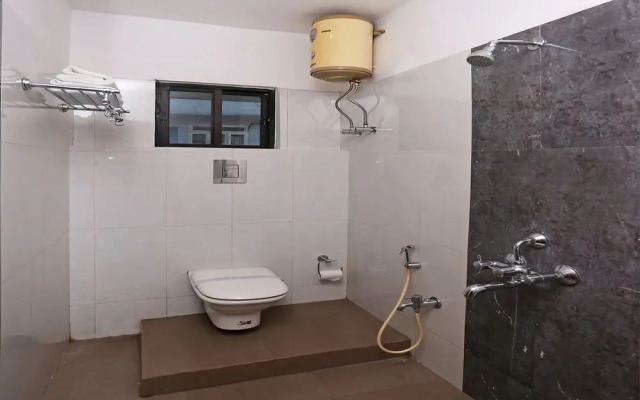 OYO 7786 Hotel Monsoon Palace