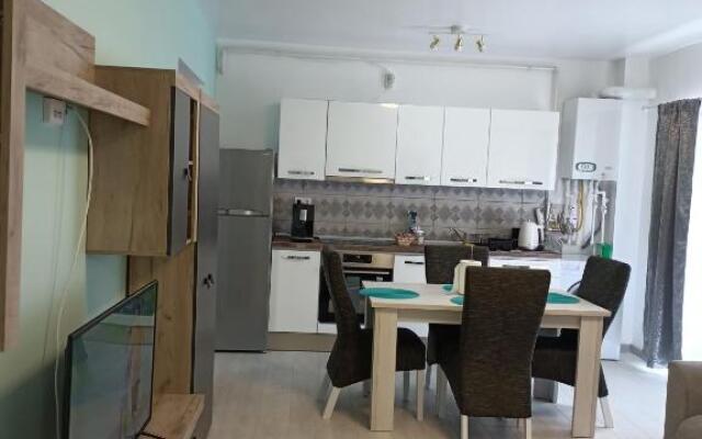 Apartament încântător cu terasa și cada cu jeturi!