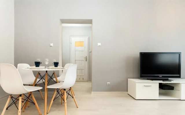 Sara Świętojańska Apartments by Renters