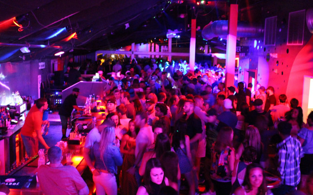 Grand Islander Hotel