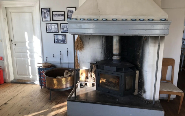 Frägsta Hälsingegård Bed & Breakfast