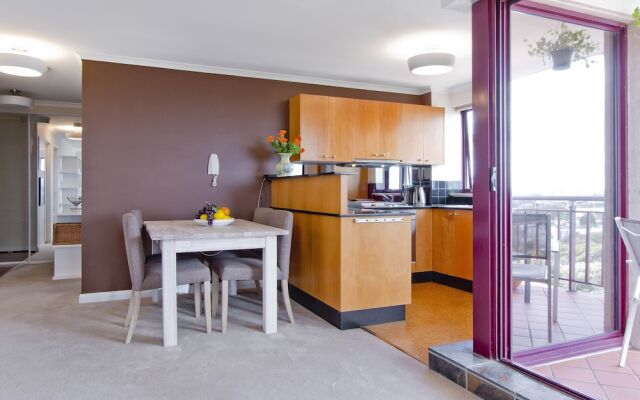 Expansive Views From Sydney 1 Bedroom Apartment
