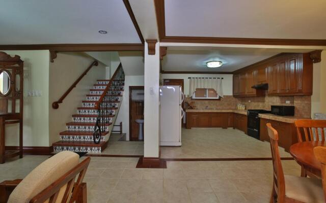 Crown Regency Suites & Residences - Mactan