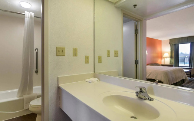 Dublin Inn and Suites