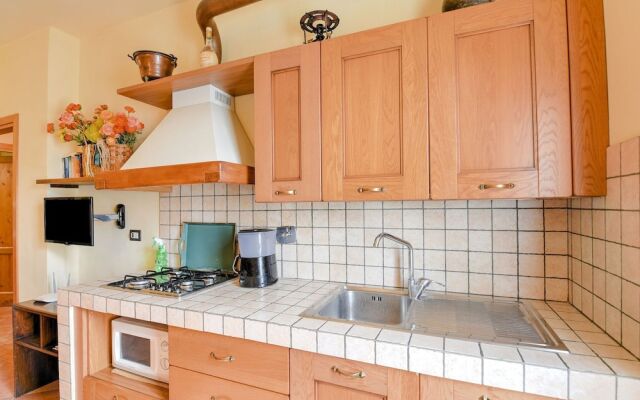 Spacious Holiday Home in Lamporecchio With Pool