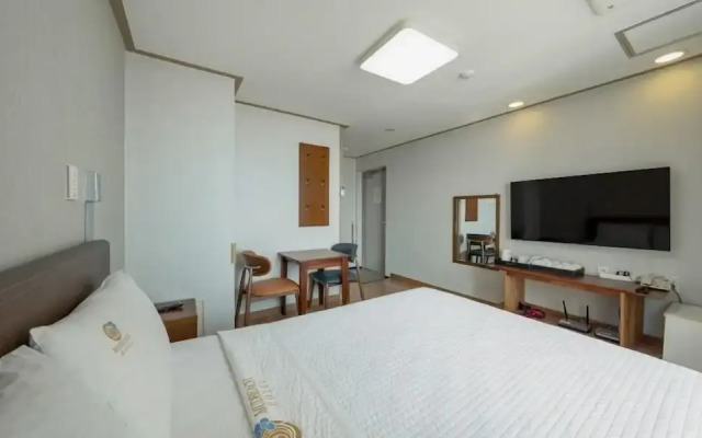 Daecheon Mud Beach Hotel