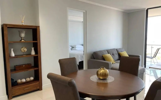 Ellipse Waterfall Upmarket Apartment