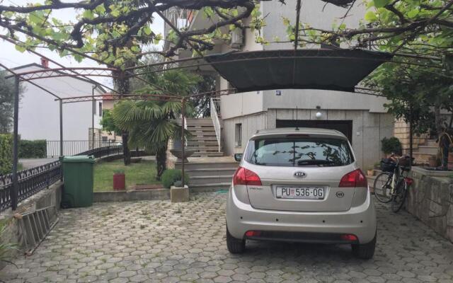 Seafront Apartment Jadri