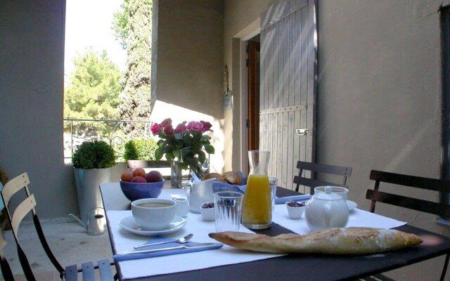 House With 6 Bedrooms In Avignon